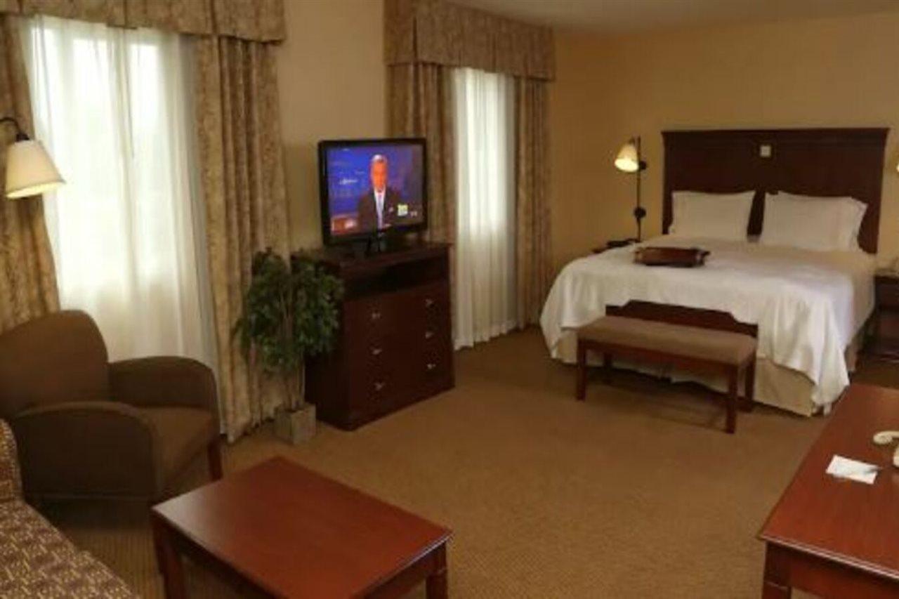 Hampton Inn & Suites Burlington Eksteriør billede