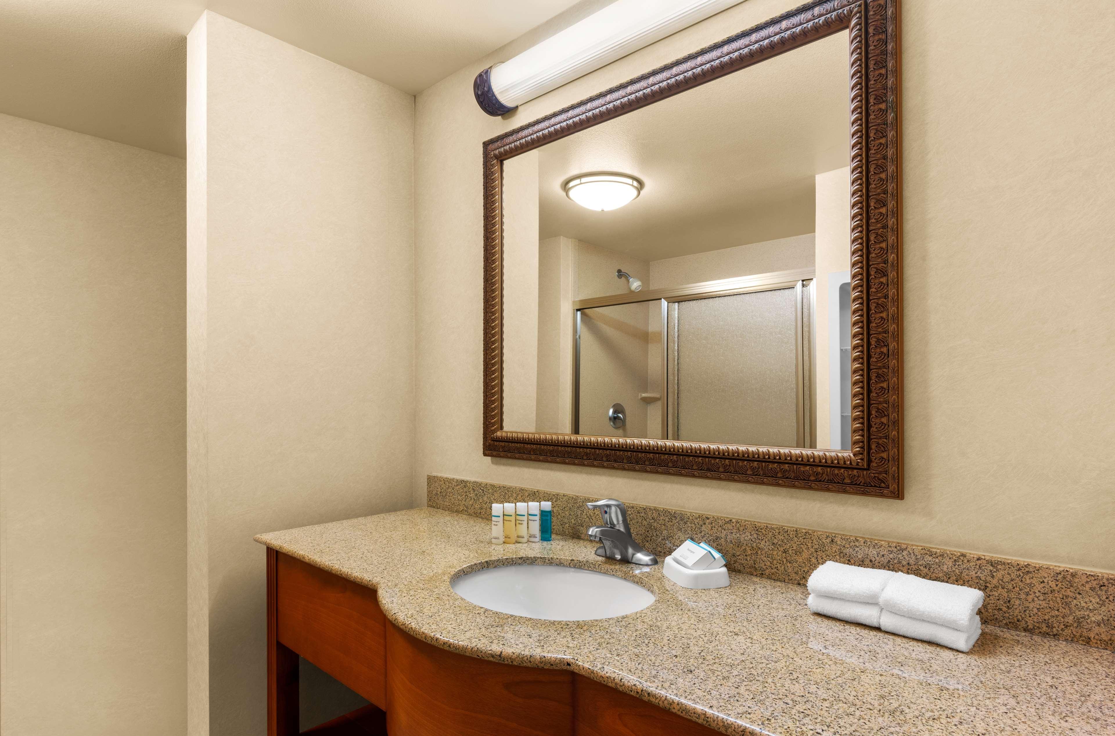 Hampton Inn & Suites Burlington Eksteriør billede