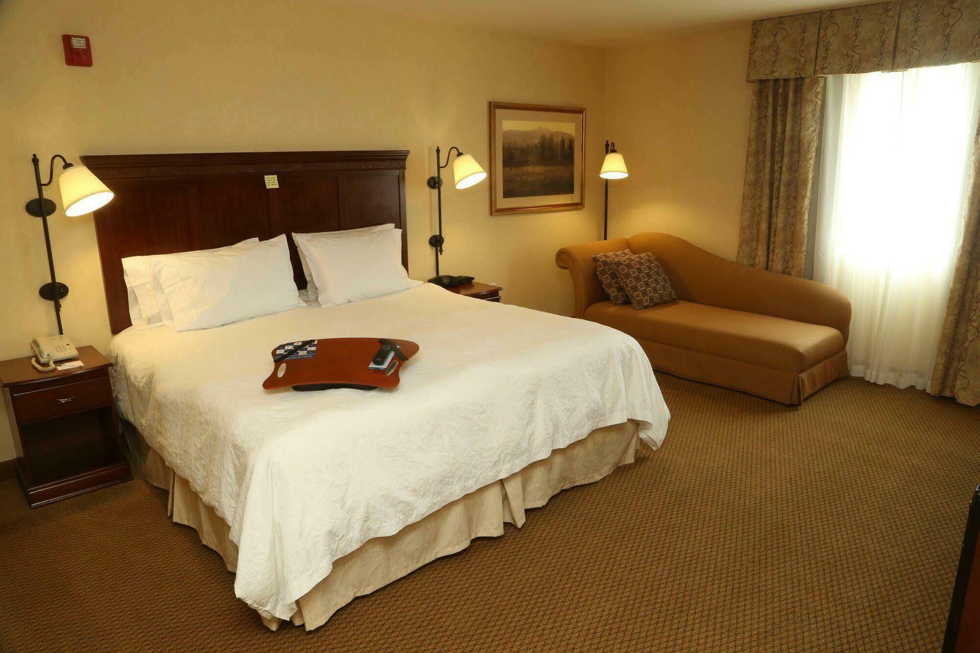 Hampton Inn & Suites Burlington Eksteriør billede